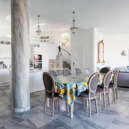 Chateau Des Anglais - Five Stars Holiday House-3